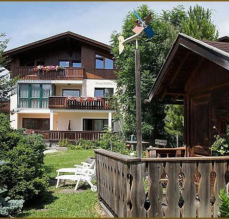 Ciasa Wallis Badia  Bagian luar foto